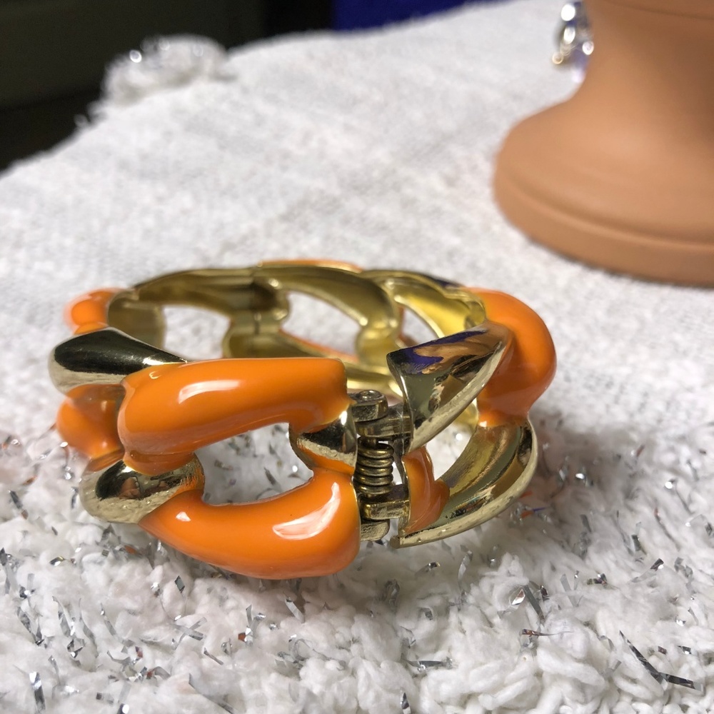 Chunky Gold and orange Chain link clamper‎ bracelet - Picture 5 of 6